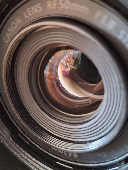 Canon RF 50 f1.8