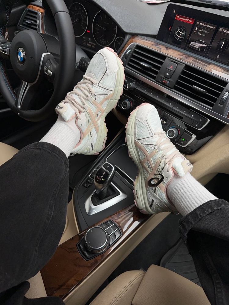 Рожеві асікси, ASICS kahana 8 pink beige, бежеві асікси, асікси, асікс