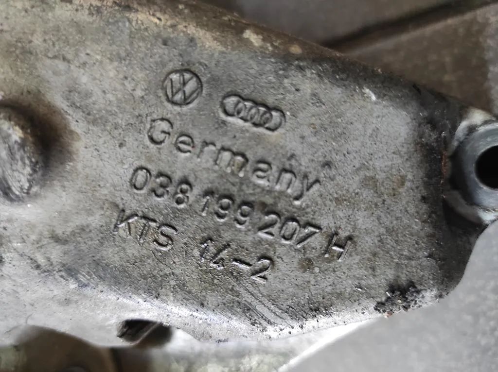 ŁAPA SILNIKA 038199207H 1.8T BAM APX  VW AUDI SEAT SKODA WYSYŁKA !!!!