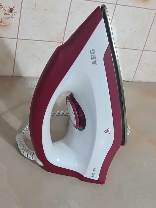 Утюг AEG ETA-58A