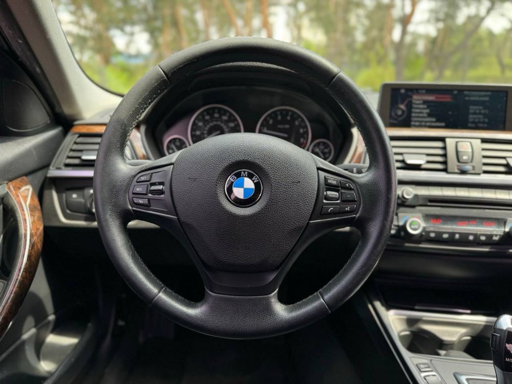 Bmw 320i, 2015 року, 2.0 бензин, автомат, задній привід