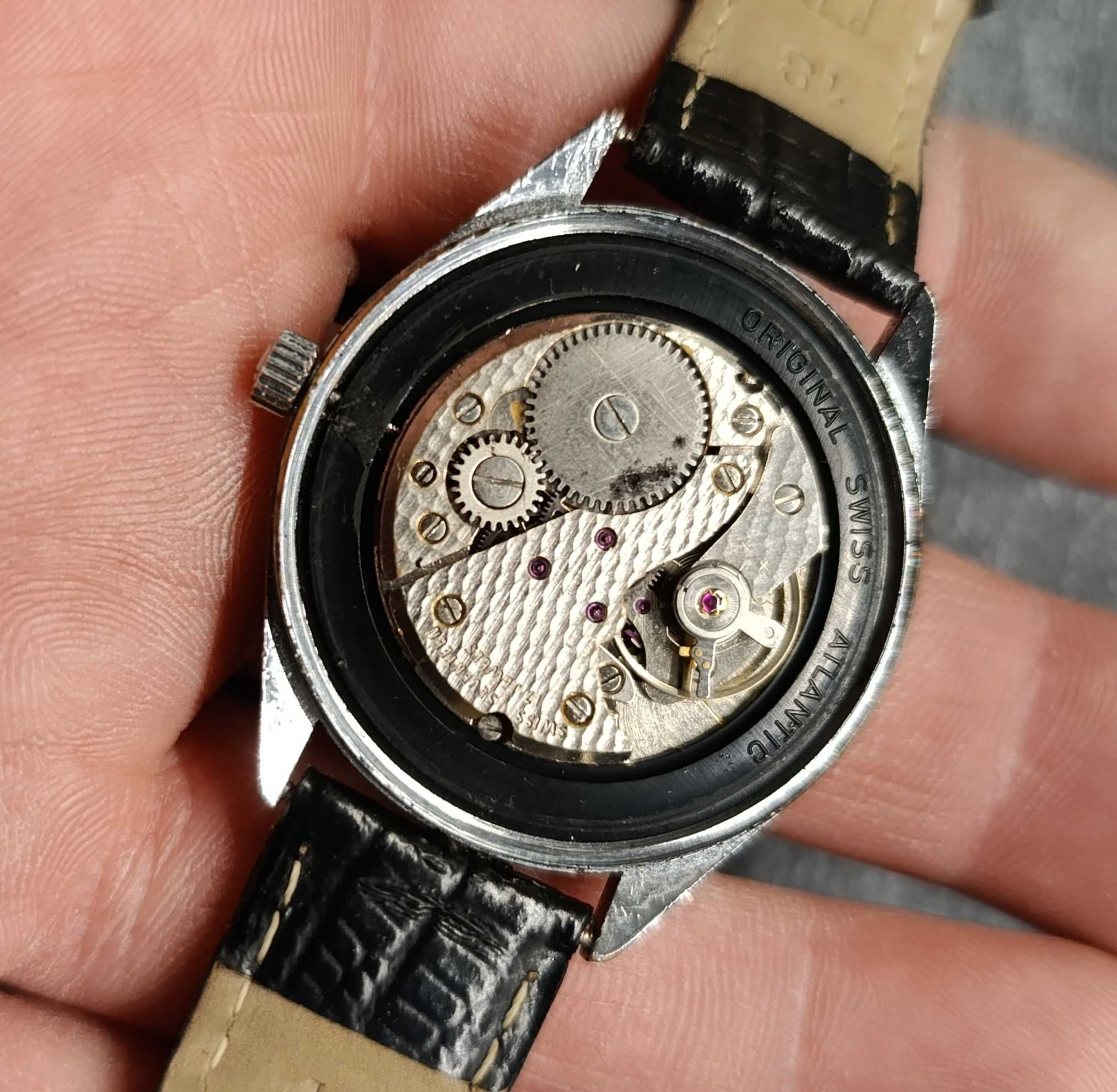 Zegarek Atlantic Worldmaster vintage czarny datownik, "murzynek"