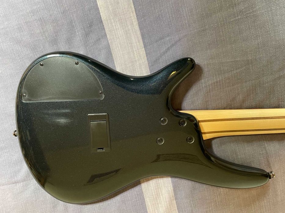 Baixo Ibanez SR300E IPT com saco Ibanez como novo