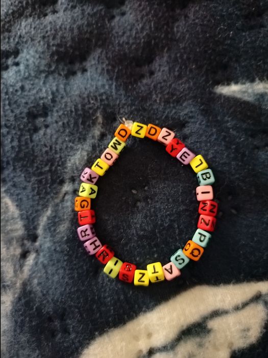 Pulseira elástica colorida para crianças a 10 a 13 anos oferta brindes