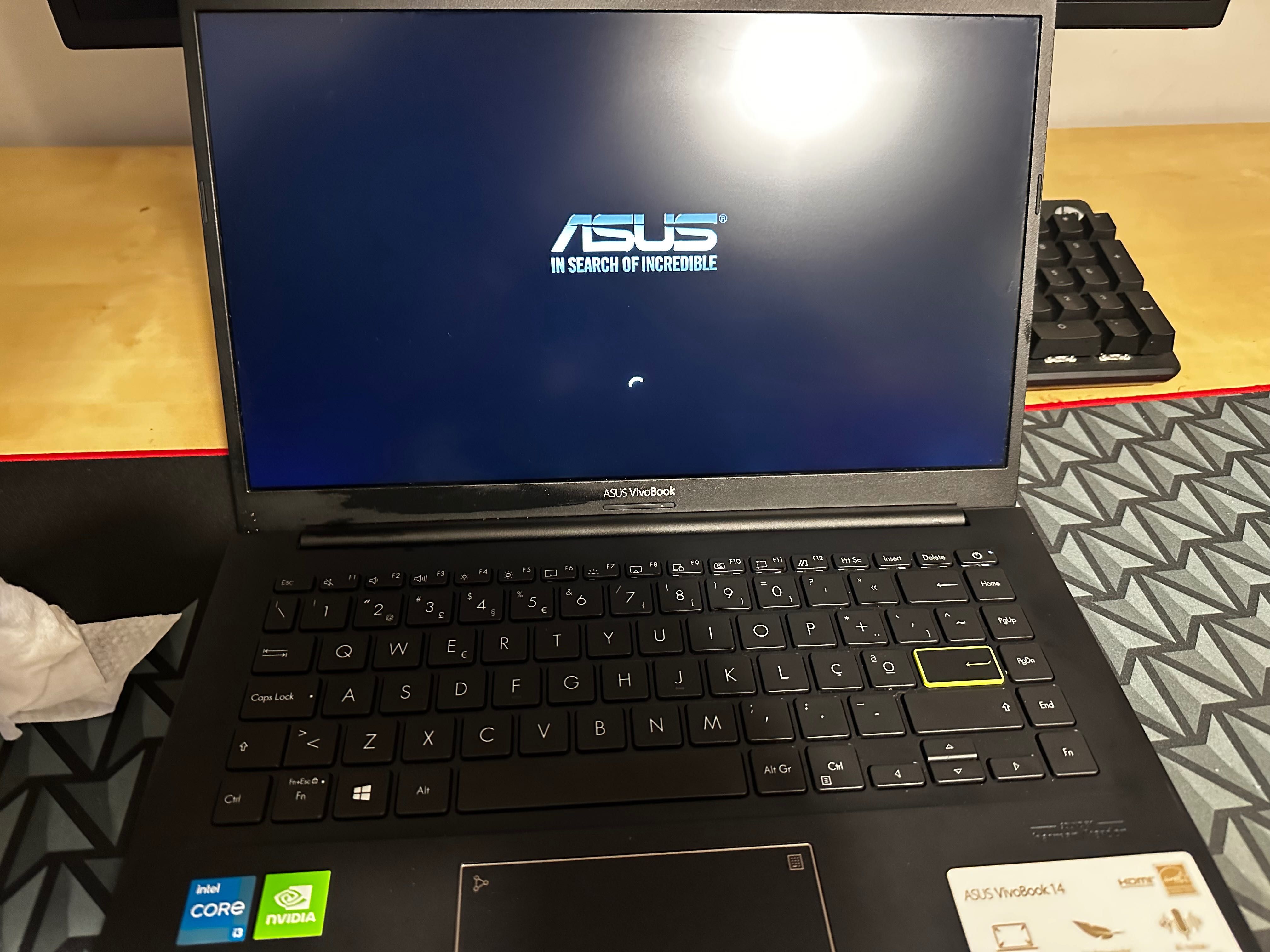 Portátil Asus VivoBook
