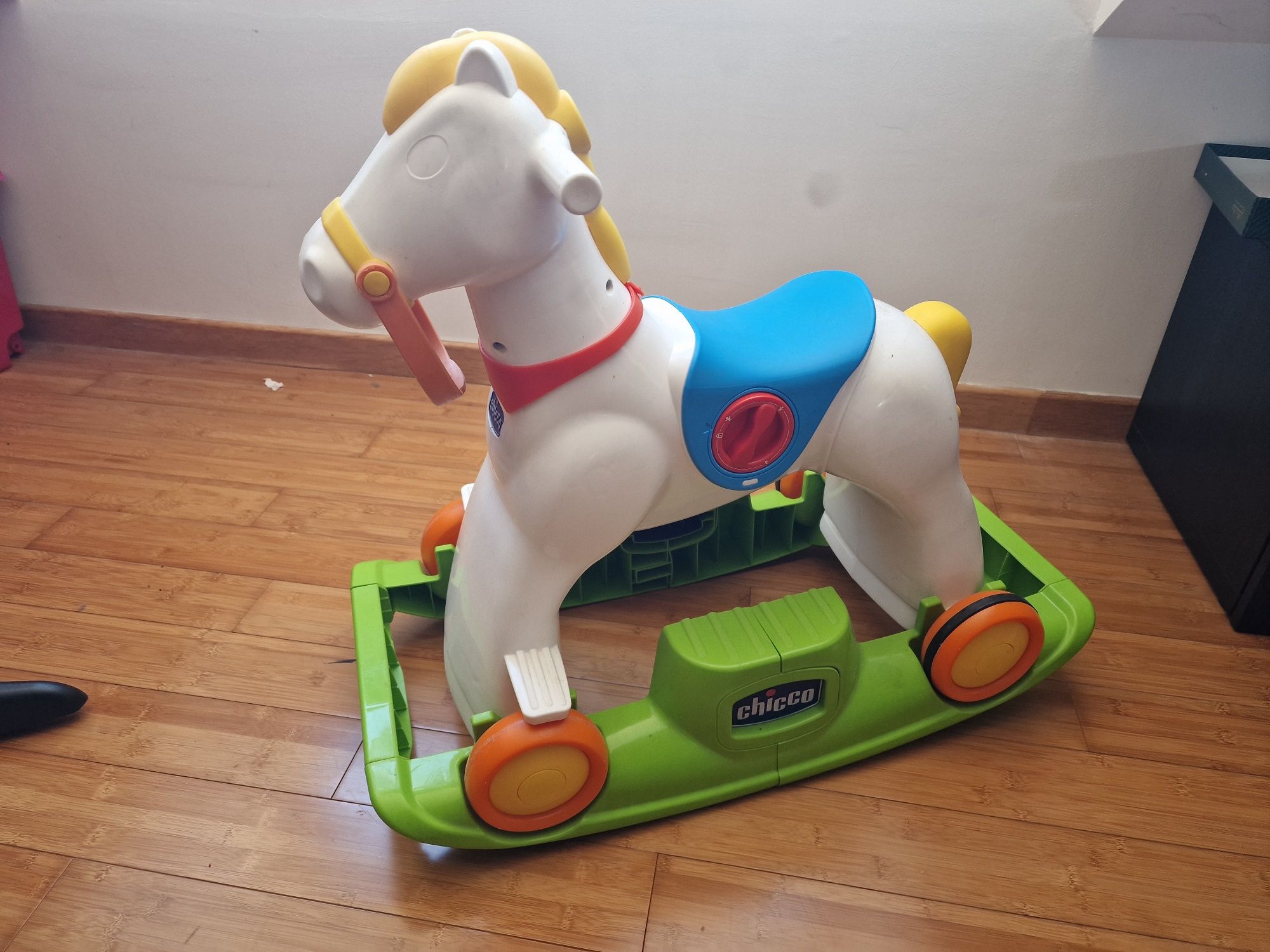 Cavalo Chicco para crianças