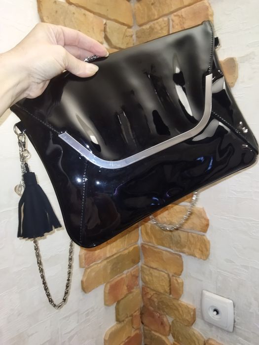 Сумочка клатч лакированная