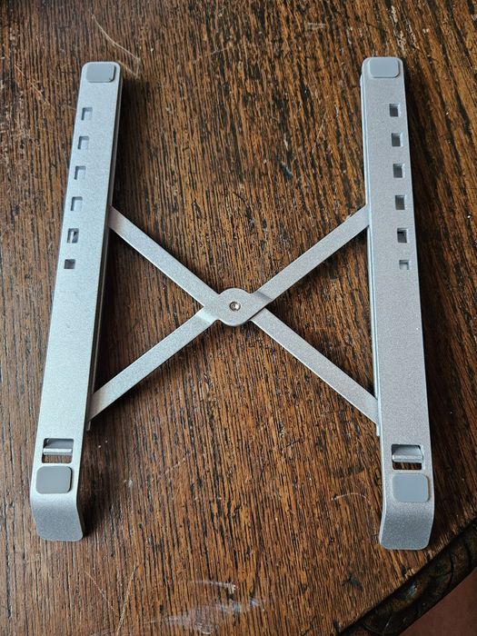 Подставка под планшет