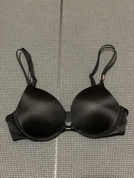 Бюстгалтер Victoria’s Secret very sexy з пушапом, 32С