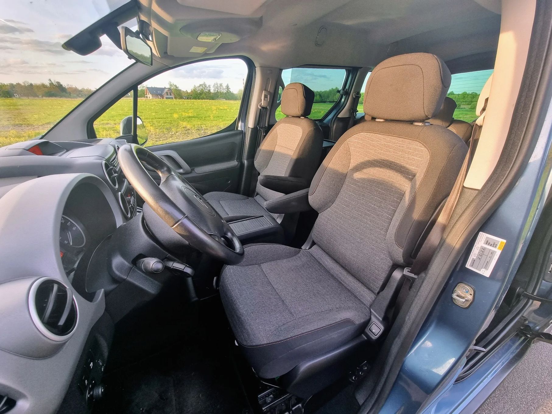 Citroën Berlingo bogate wyposażenie, zarejestrowany