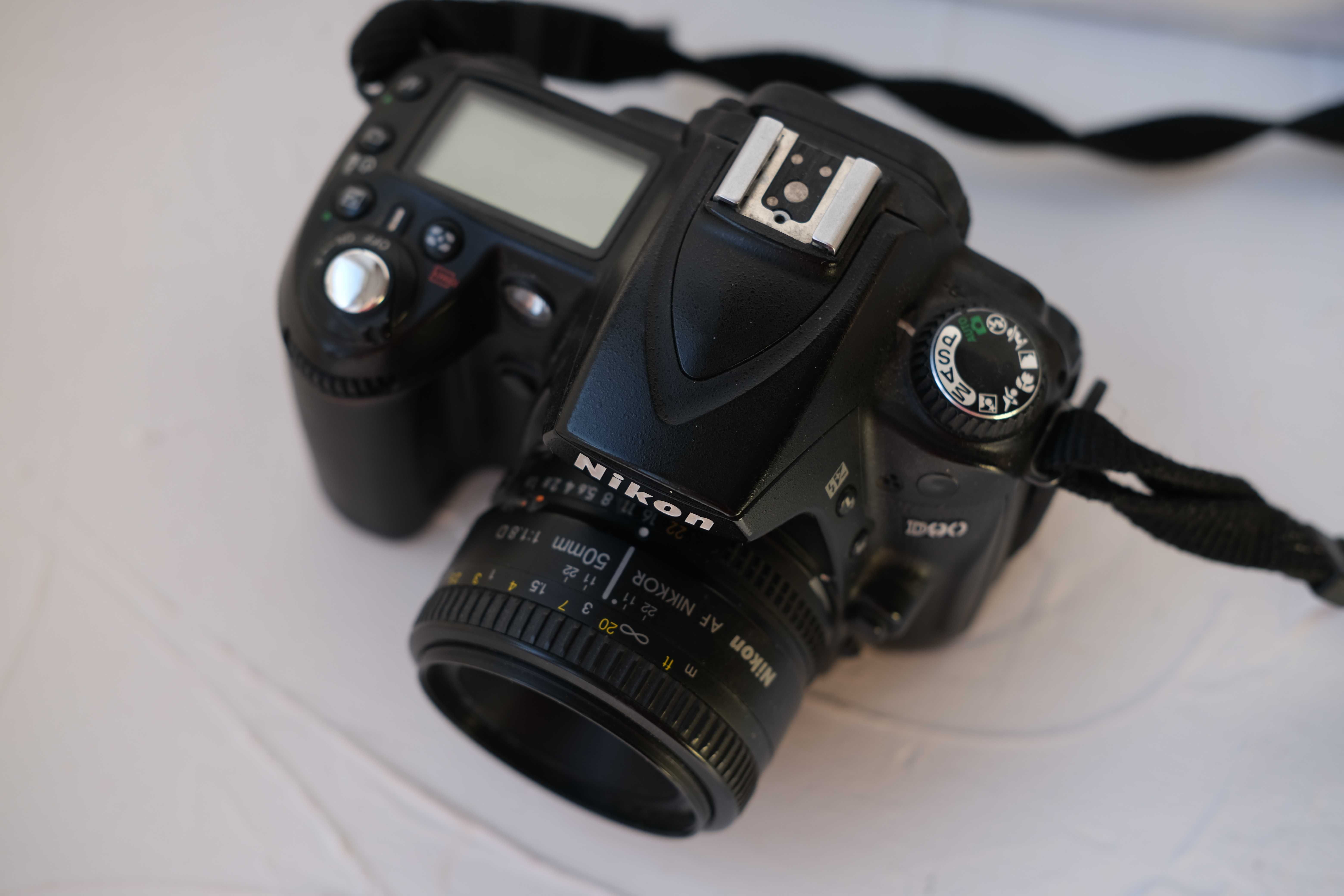 Nikon D90 + Nikkor 18-55mm + Nikkor 50mm 1.8