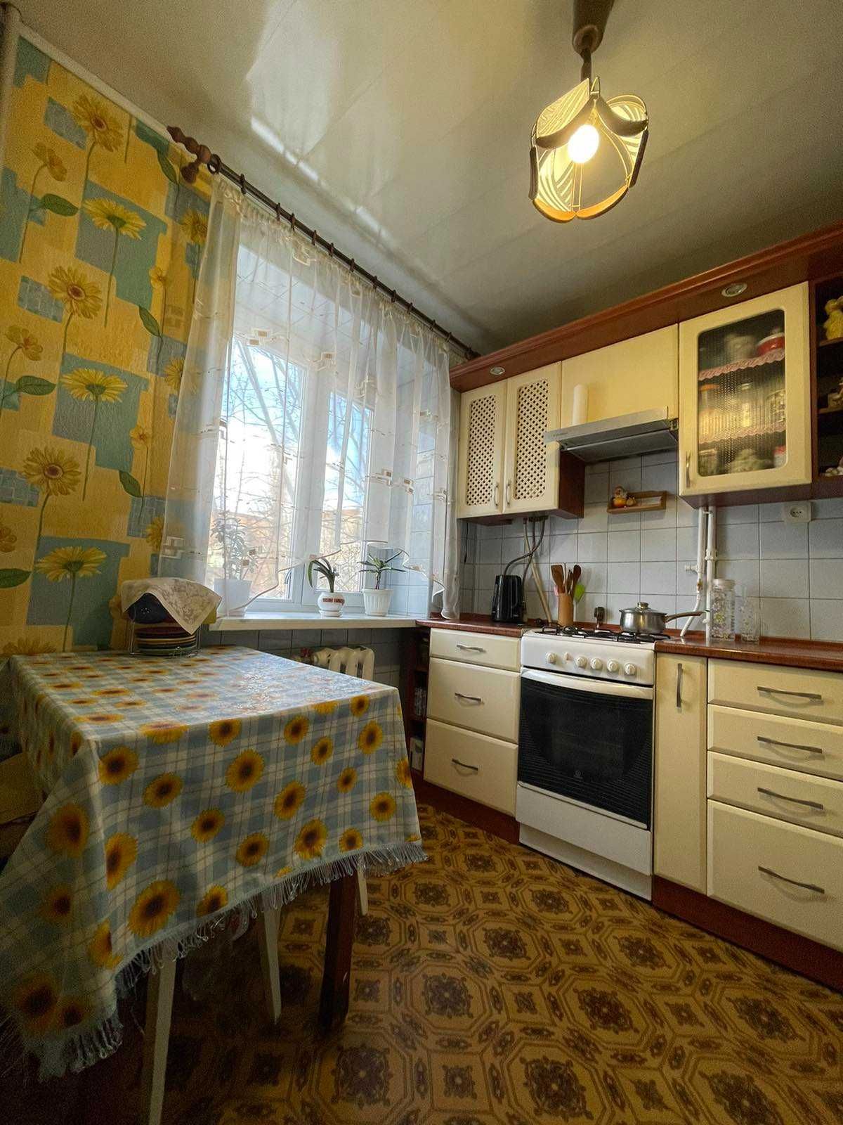 Продам отличную 2к квартиру, 3этаж! прос.Богдана Хмельницкого