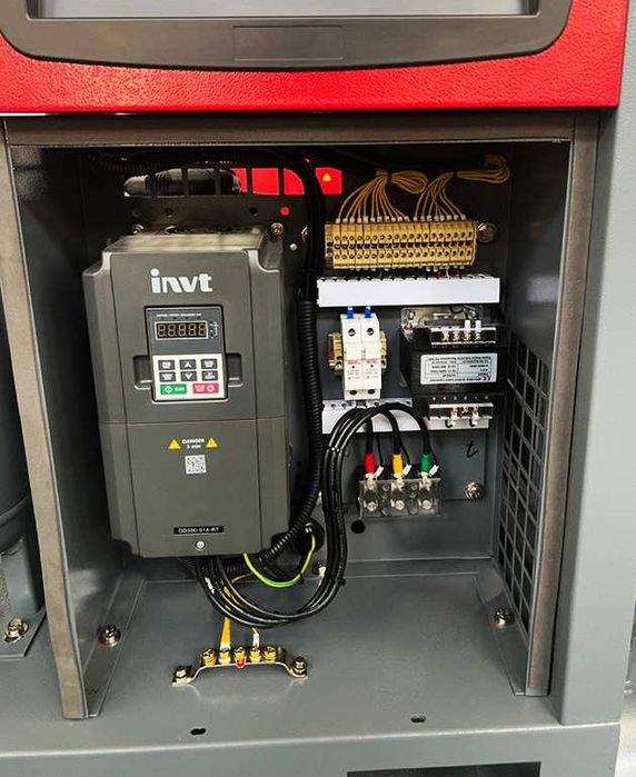 Kompresor śrubowy 950 l/min 7,5 KW Falownik Osuszacz Filtry Kupczyk