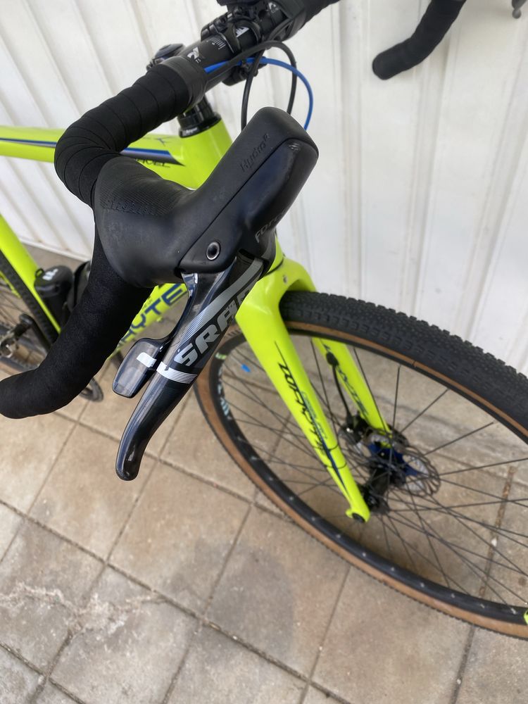 Bicicleta gravel WHYTE