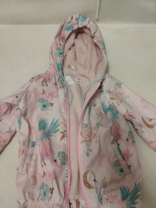 Демисезонная курточка с теплой подкладкой для девочки