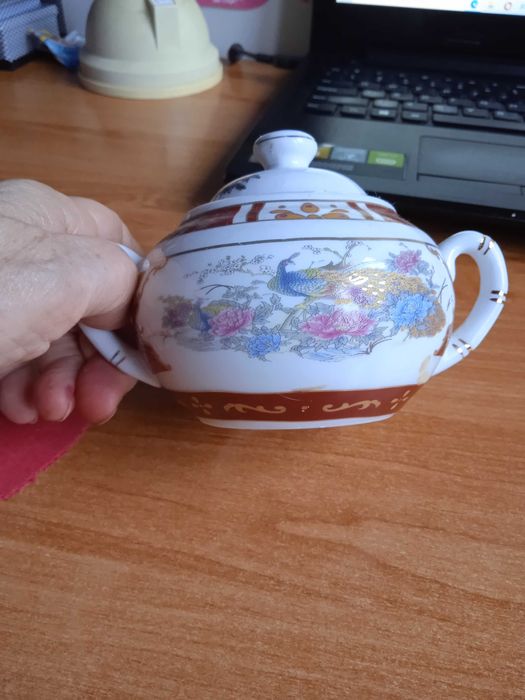 Cukiernica z przykrywką