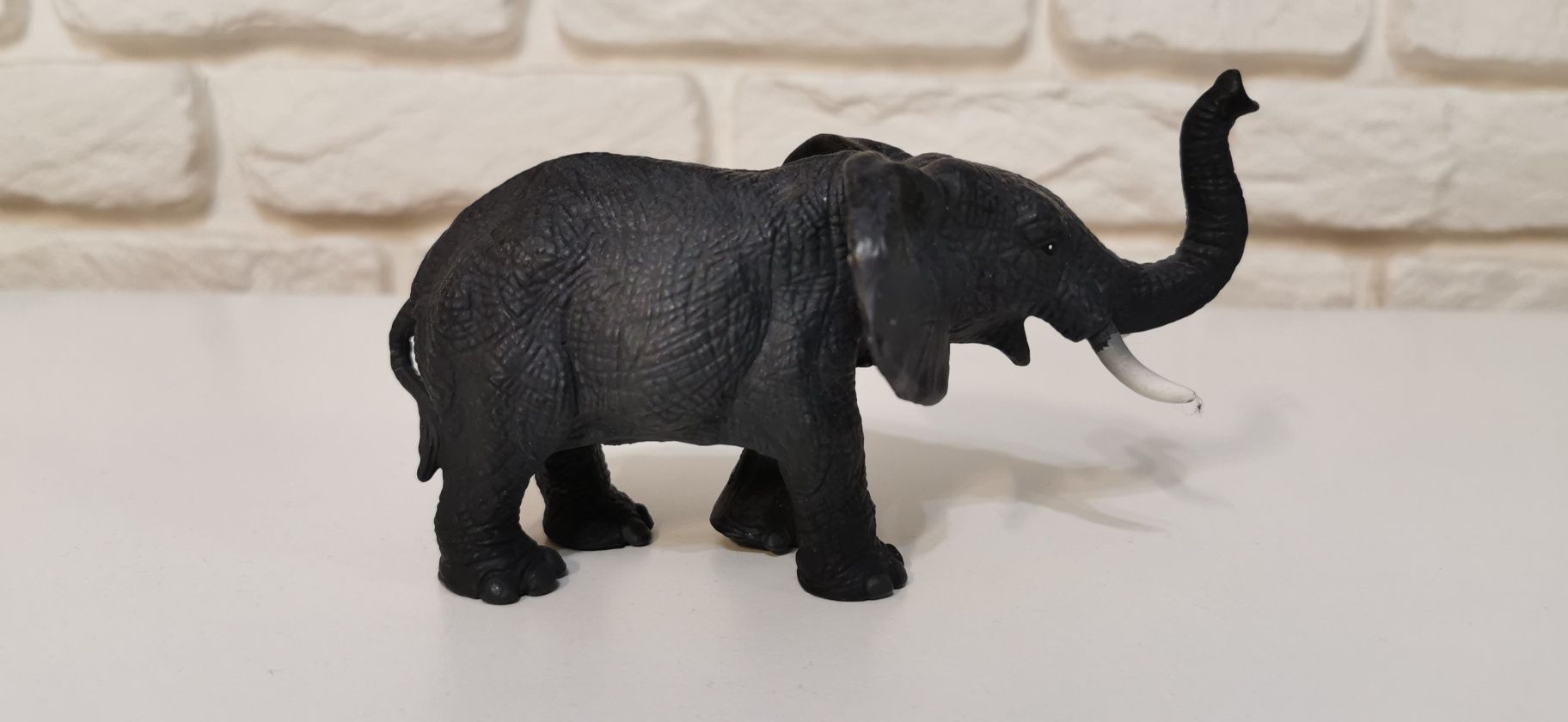 Figurka ozdobna słoń.
