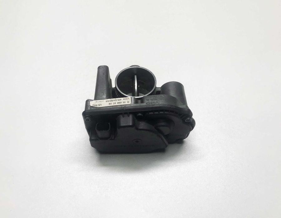 Дросельна заслонка Mercedes W202. S202. W210. S210. C208 - 2.0-2.3