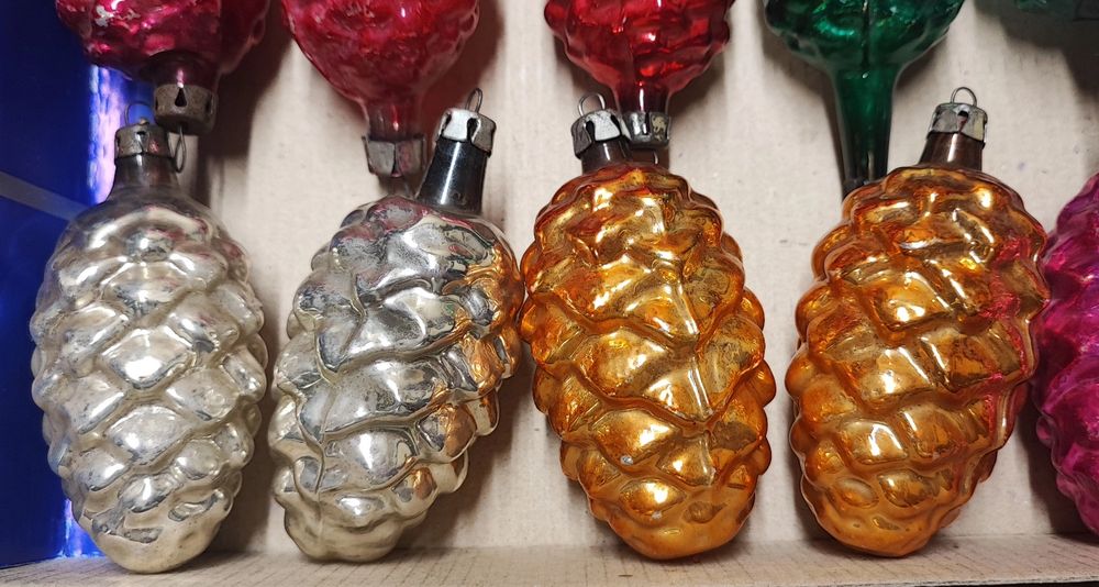Stare szklane bombki szyszki ozdoby choinkowe prl