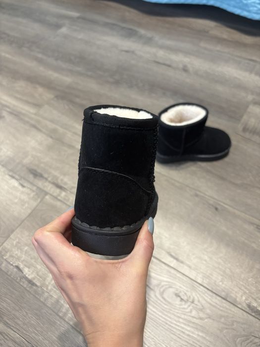 Угги для дівчинки 25 р