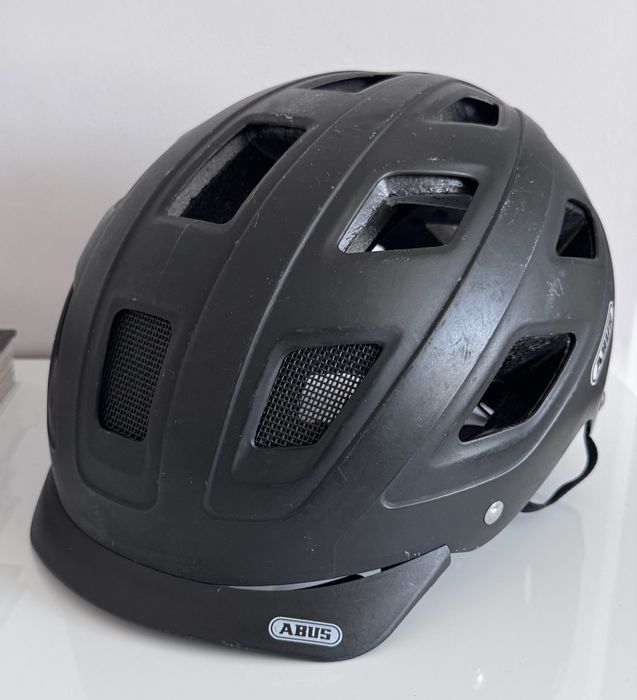 Kask rowerowy męski Abus rozm. 58-63cm czarny lampka