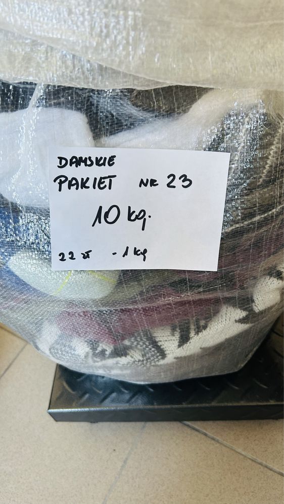 Pakiet odziezy damskiej jakosc ceeam 10 kg