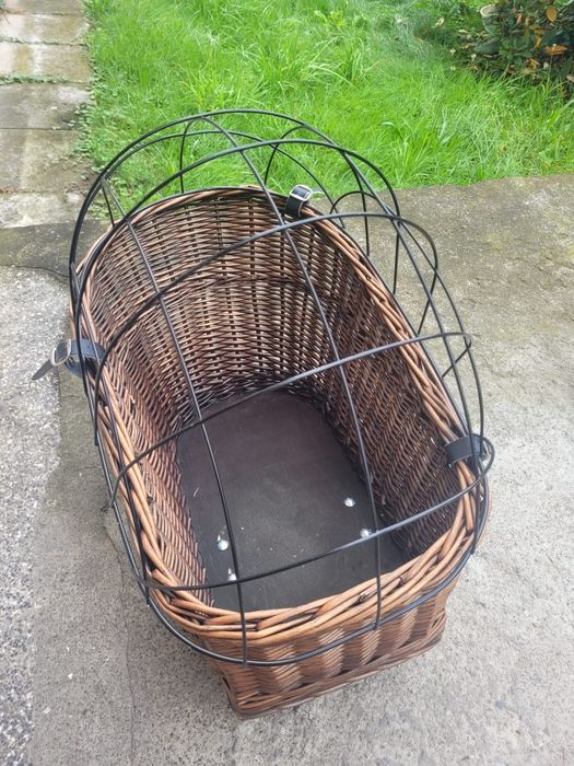 Koszyka na rower dla psa lub kota