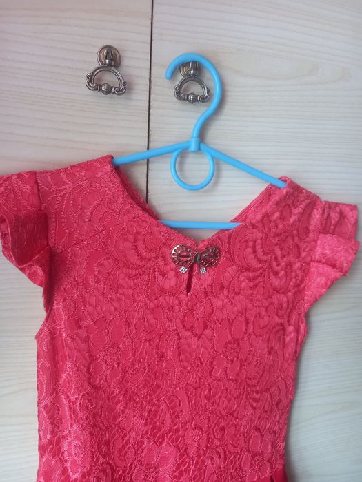 Святкова сукня плаття р.134-140 атласне