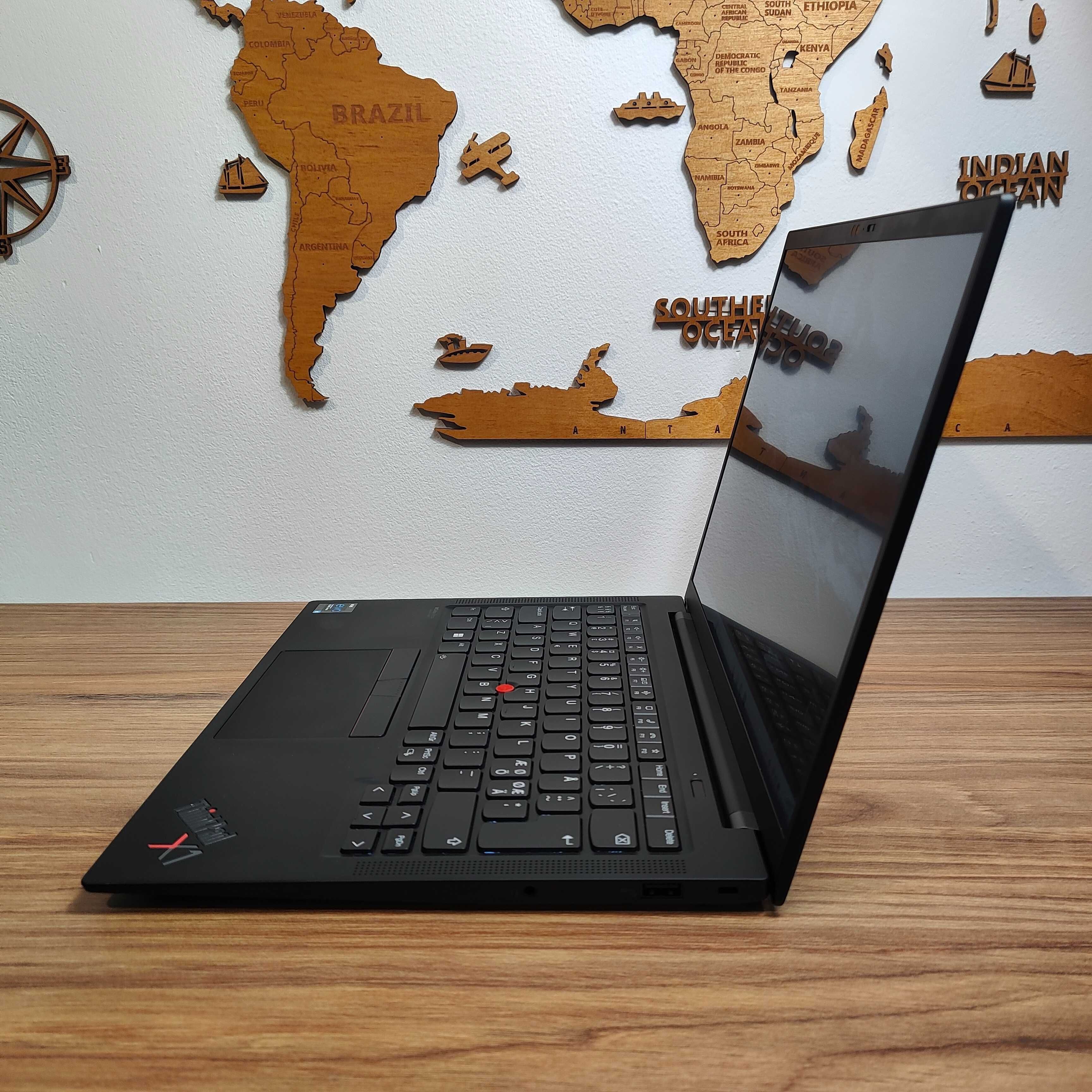 Lenovo ThinkPad X1 Carbon G9 i5-1145G7 16GB/ 256SSD 14,1" FHD Gwar Fv