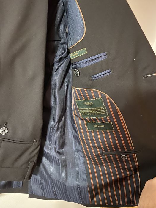 Fato preto marca Sacoor