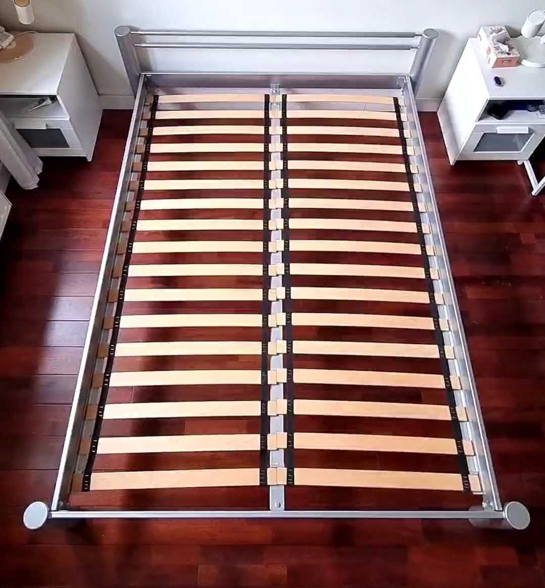Łóżko metalowe 140x200 solidne rama łóżka stelaż szczebelki
