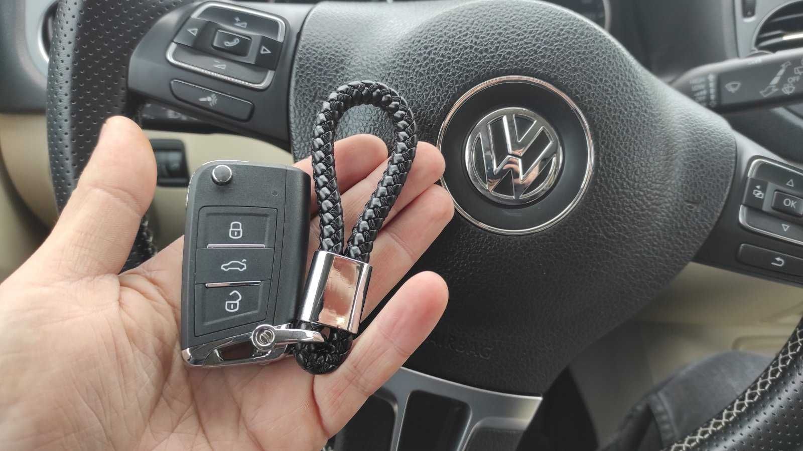 Кожаный брелок для авто автобрелок для ключей