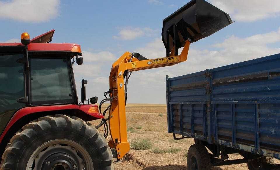 Solidny Ładowacz Na Tył Ciągnika Tuz Wraz z Łychą Łyżką ! Dostawa !