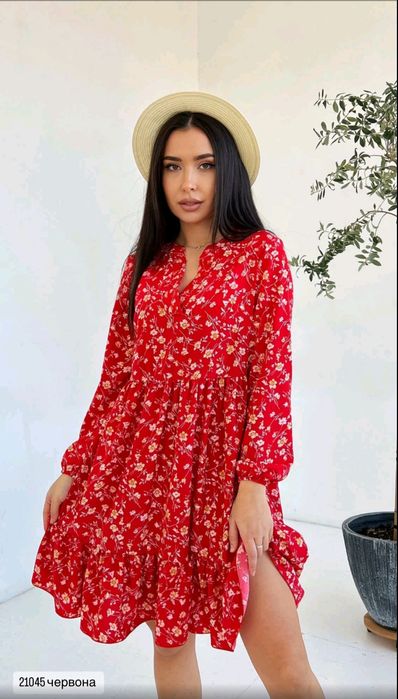 Продам сукні нові