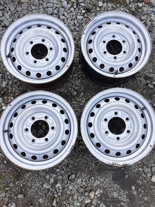 Felgi stalowe ISUZU D-MAX 6x139,7 6,5Jx15 ET41 Nr.32