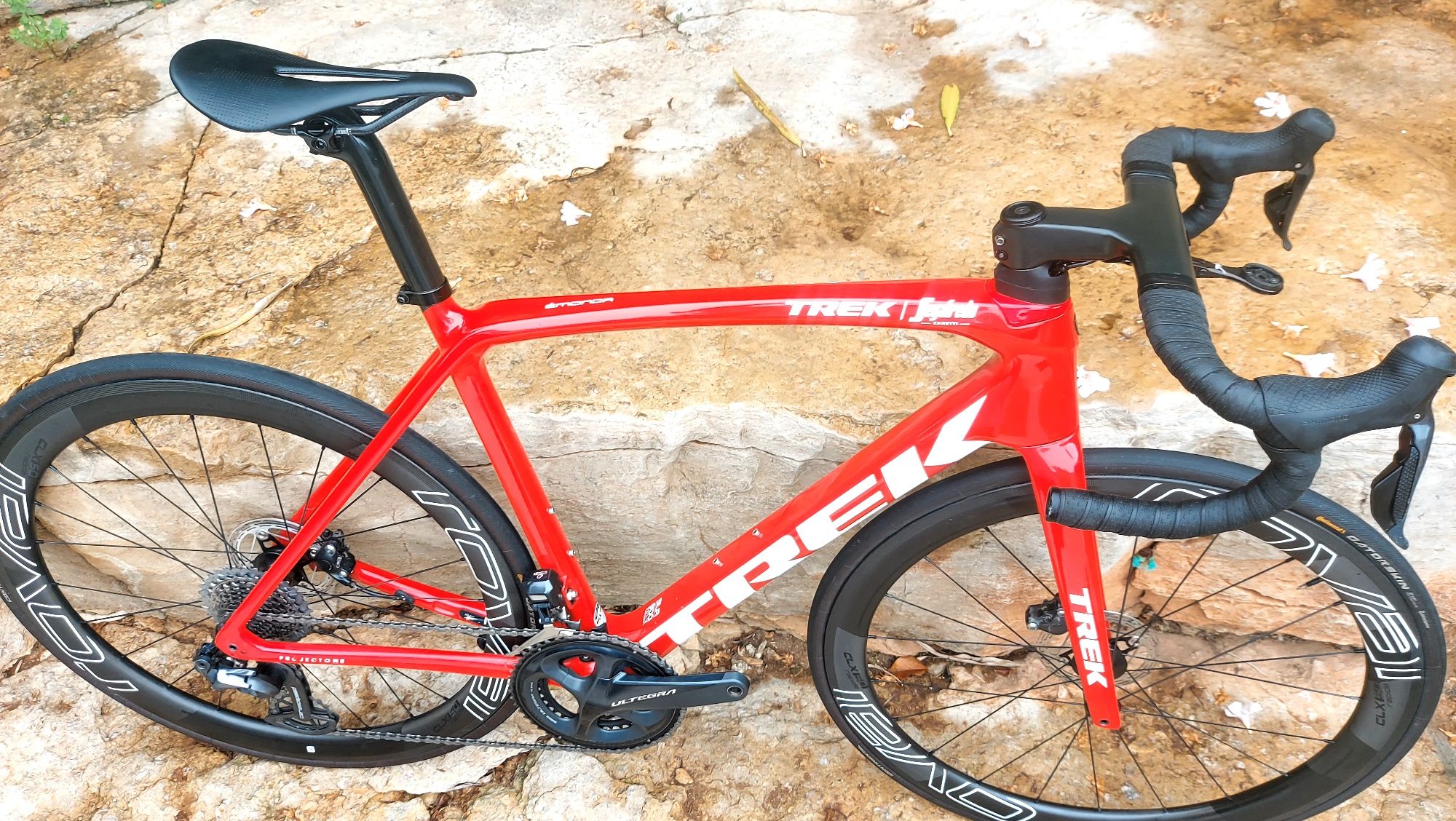 TREK Emonda SLR T56 Edição especial Segafredo