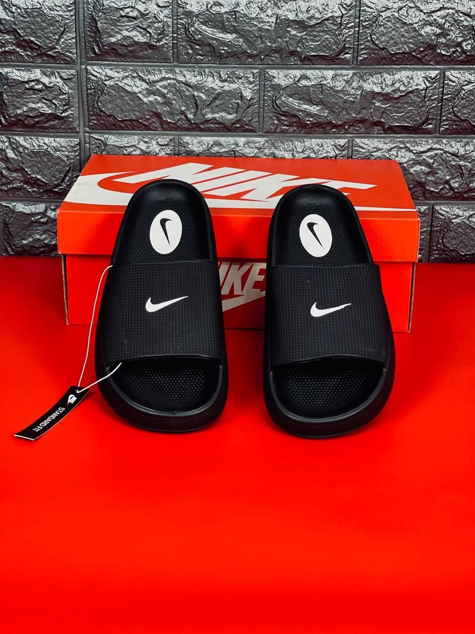 Женские шлепанцы Nike черные уличные тапочки Найк качество топ