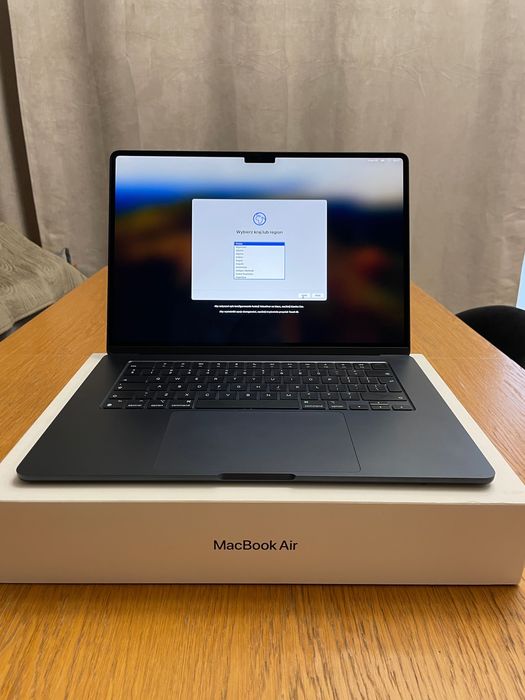Apple MacBook Air 2023 M2, 15 cali, 16 GB/512 SSD stan idealny