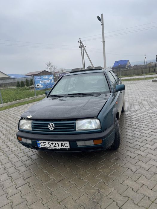 Продаю автомобиль Volkswagen Vento 1.6 обмен