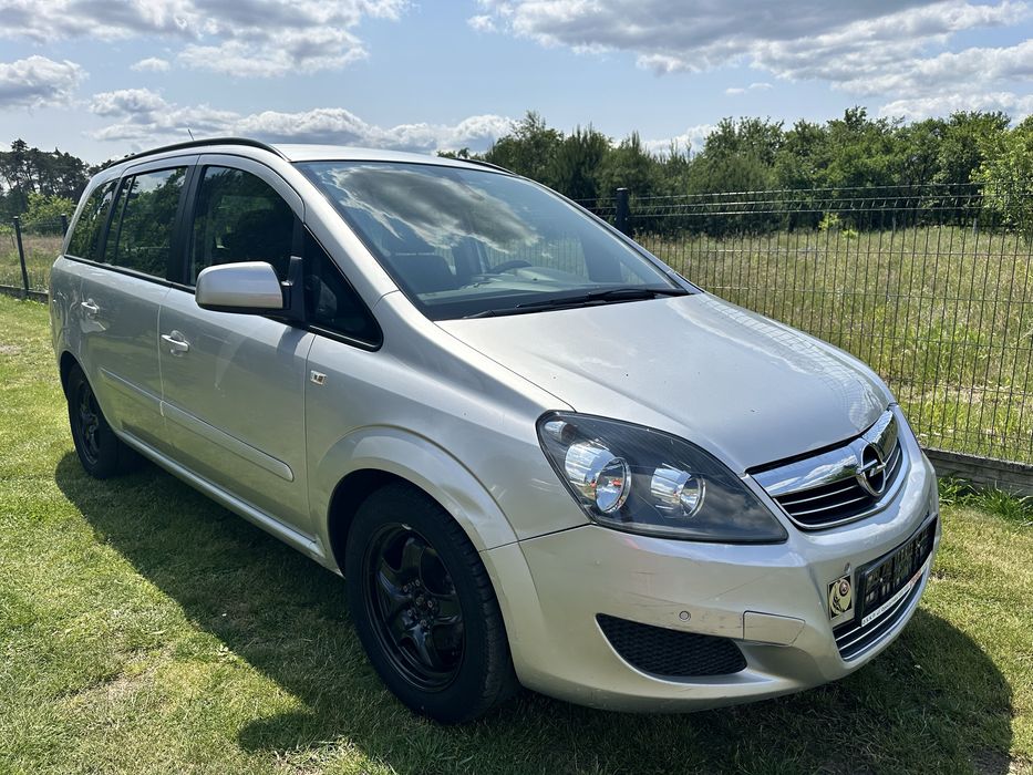 Opel Zafira II 1.6 benzyna 58000 km!!! 7 osób