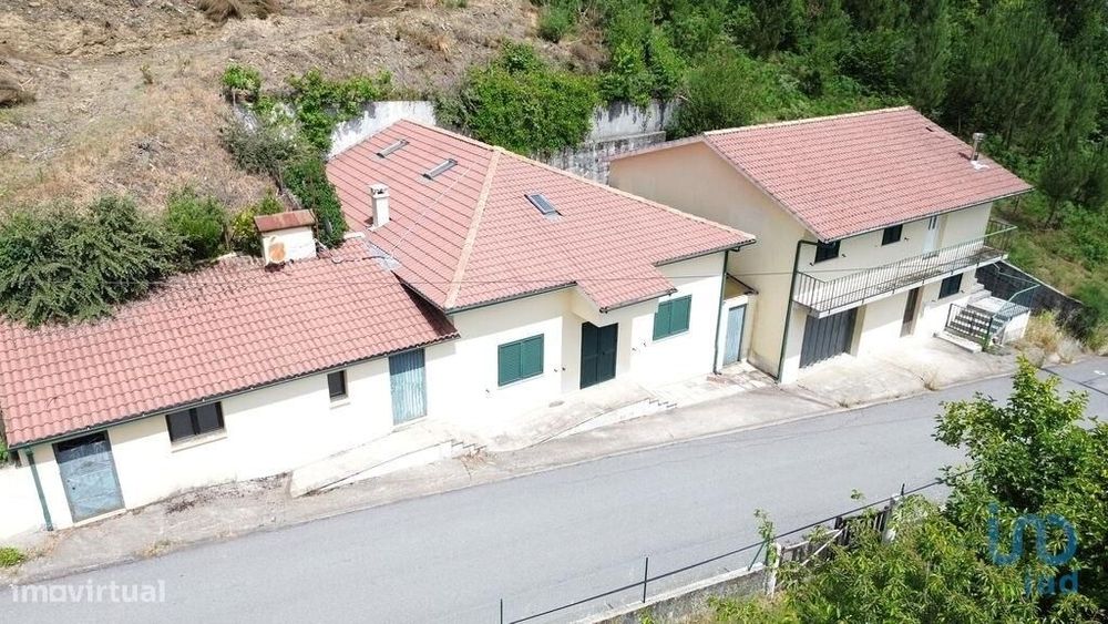 Casa / Villa T3 em Campeã de 399,00 m2