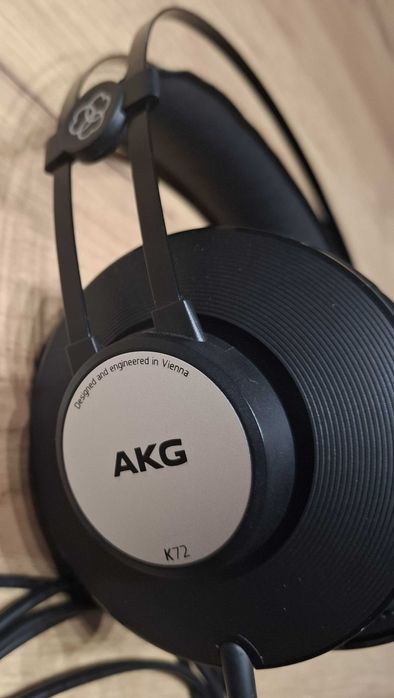 Słuchawki profesjonalne, nauszne AKG K72