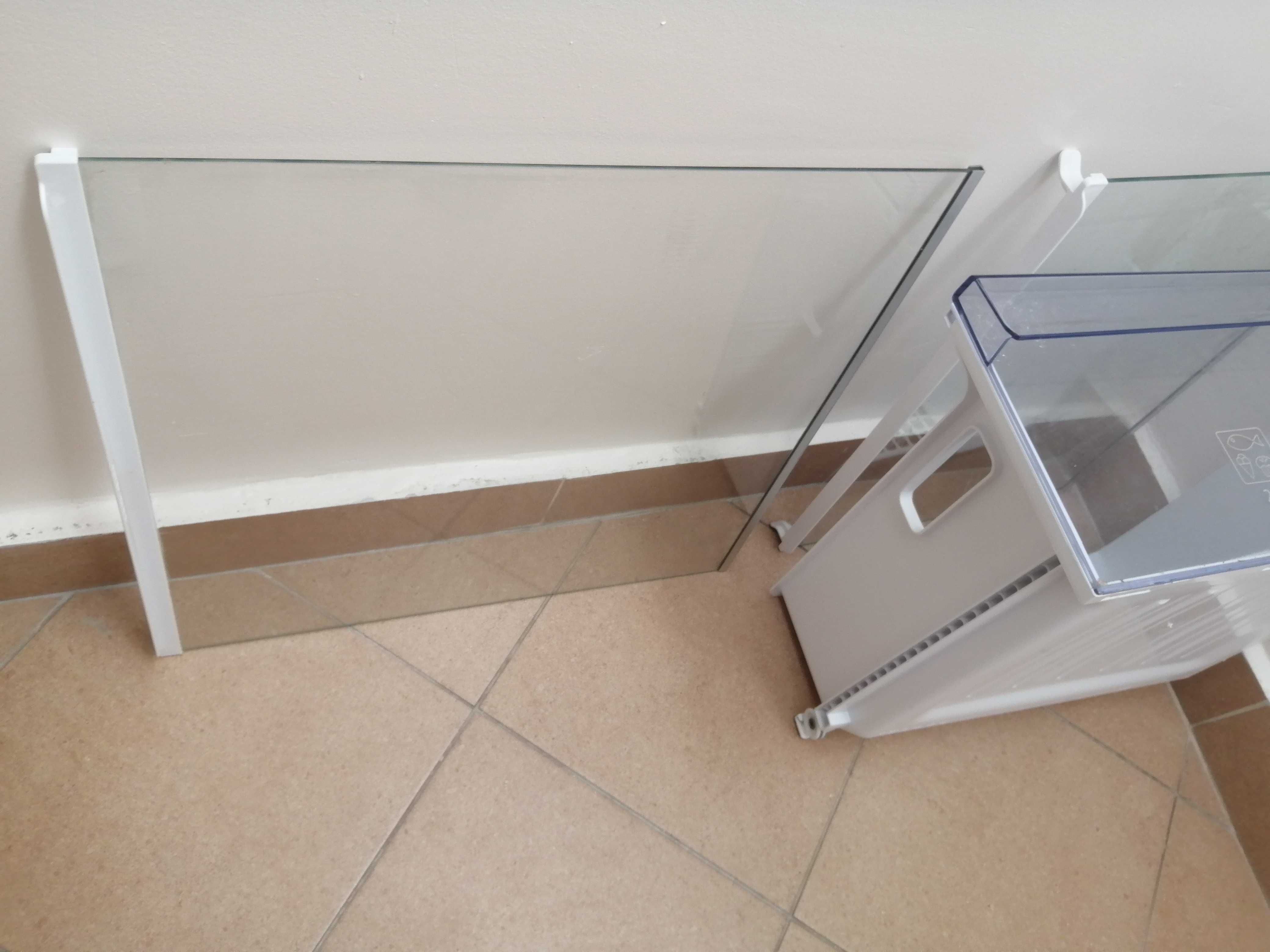 Szuflady i półki do lodówki Beko - RCNA406I60XBN