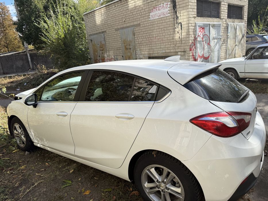 Продам  chevrolet cruz