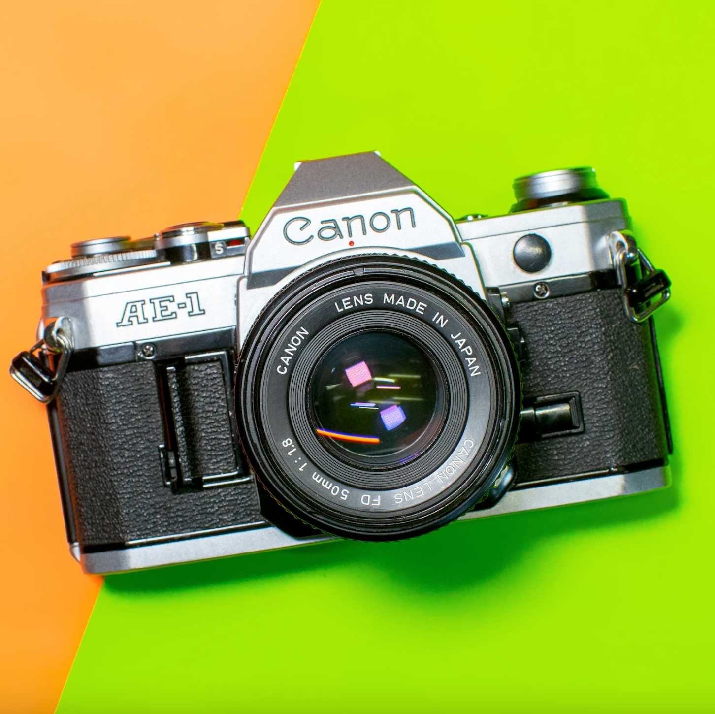 Canon AE-1 + Canon FD 50mm f/1.8 Prime - (testada e limpa)