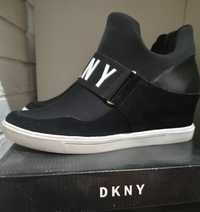 Sneakersy DKNY 42.5