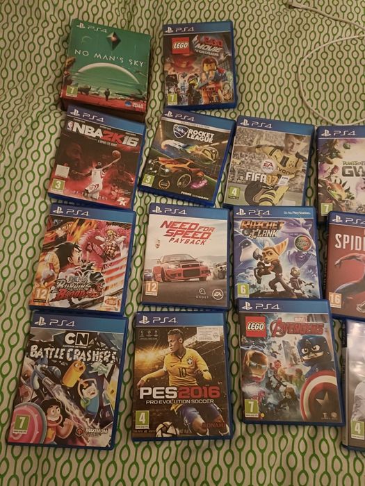 Ps4 + comando+ 20+ jogos