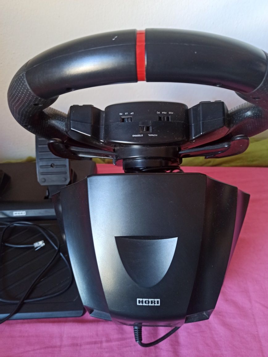 Volante e pedais gaming Hori, usados 2x.
Compativel com PS5, PS4 e PC