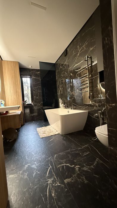 Продаю 3-х кв коммерческая 3центпально - городской рн