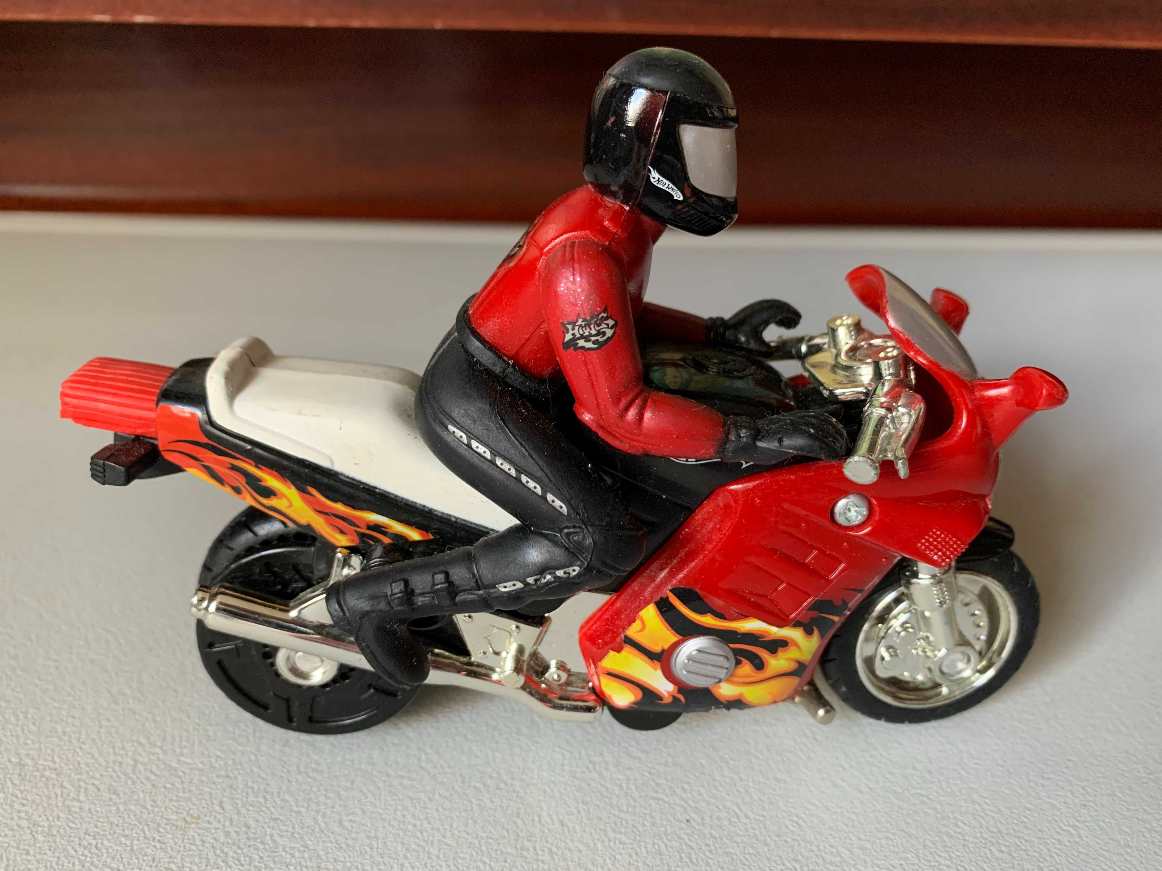 Mota Hot Wheels 2000